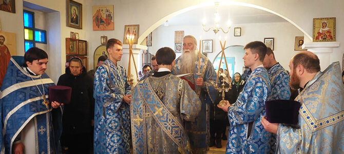 ВОСКРЕСНОЕ  БОГОСЛУЖЕНИЕ в пос. Калининский ВОСКРЕСНОЕ  БОГОСЛУЖЕНИЕ в пос. Калининский