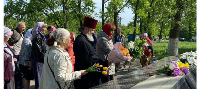 ПРАЗДНОВАНИЕ  ДНЯ  ПОБЕДЫ В ПЕТРОВСКОМ  ОКРУГЕ