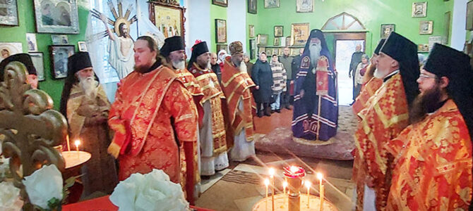 ЛИТУРГИЯ  В МОНАСТЫРЕ с. ПЕРВОЗВАНОВКА